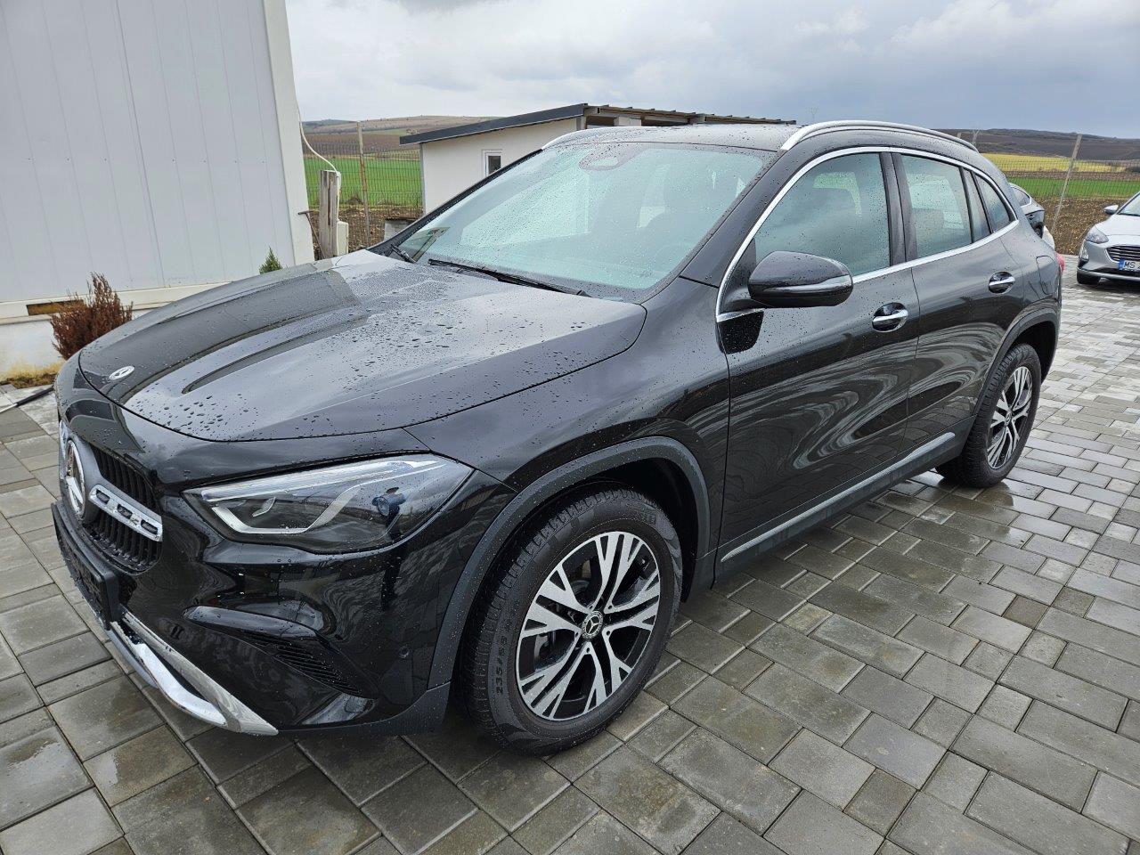 Mercedes-Benz GLA 220 4M